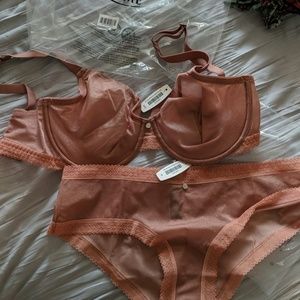 AdoreMe 32G and Medium Panty